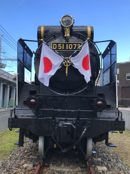 蒸気機関車 D51 1072