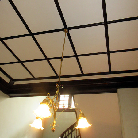 風見鶏の館 ホールの天井
