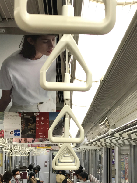 阪神電車のつり革